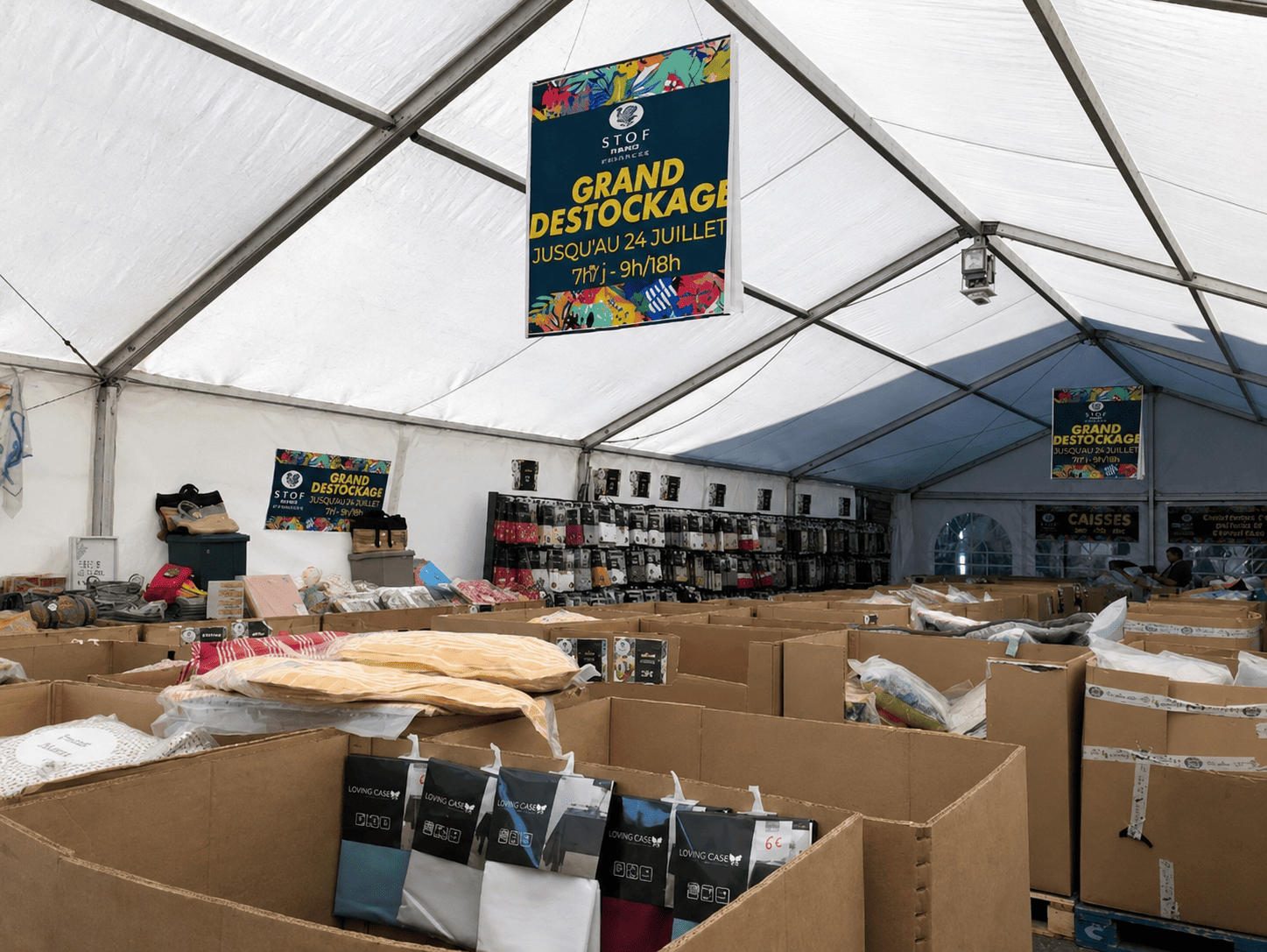 PLV créée pour le groupe international de linge de maison et tissu d'ameublement STOF à l'occasion de sa braderie annuelle